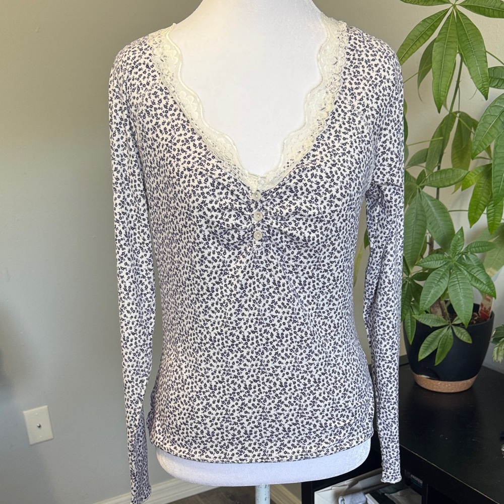 Just Polly indigo Floral Lace Trim V-Neck Top